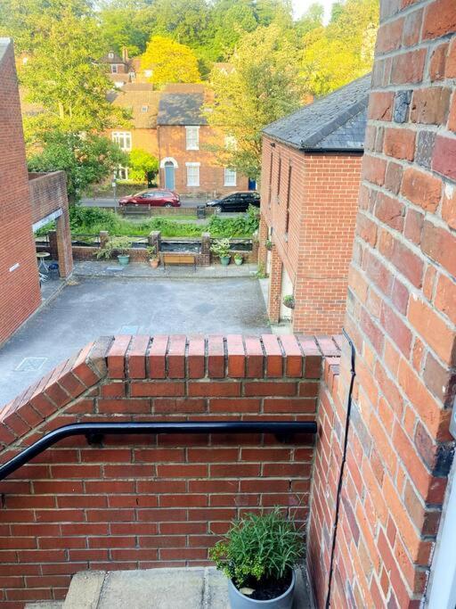 City Centre Riverside Apartment Winchester Dış mekan fotoğraf
